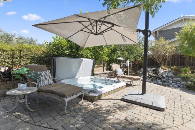 3168 Bay Meadows Ct, Livermore CA: https://media.crmls.org/mediaz/5df4159d-f1ac-40ce-bf11-50e6af87b0bb.jpg