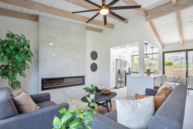842 N Calle De Pinos, Palm Springs, CA 92262