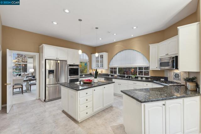 Image 7 of 41 For 820 Foxtail Ct