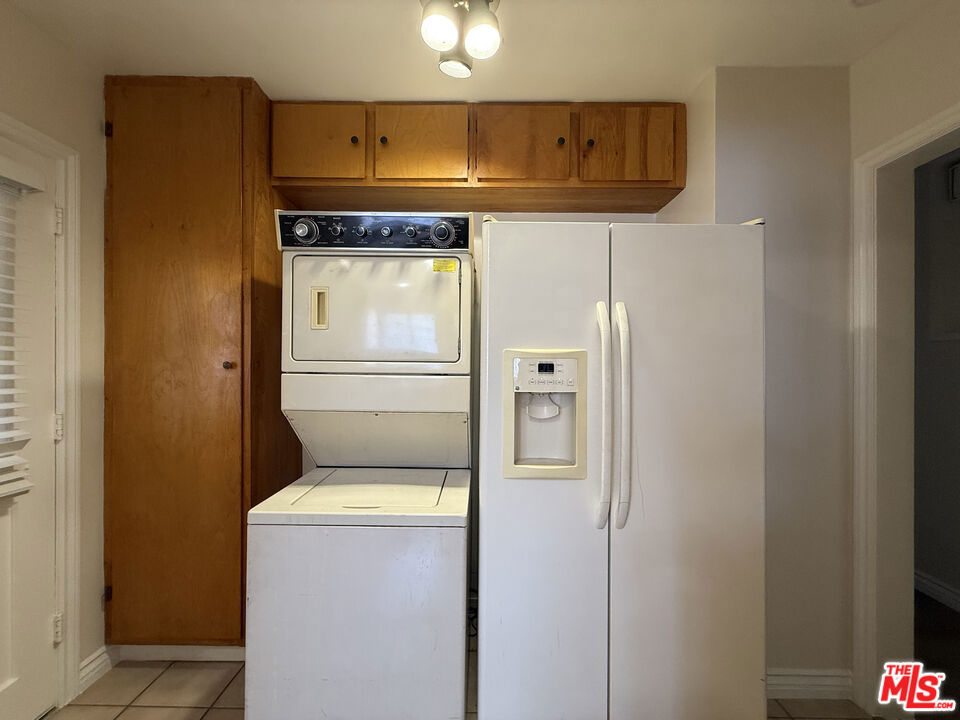 https://media.crmls.org/mediaz/5df5136e-5ef5-41e3-b63c-c14caa47c9f7.jpg?preset=X-Large
