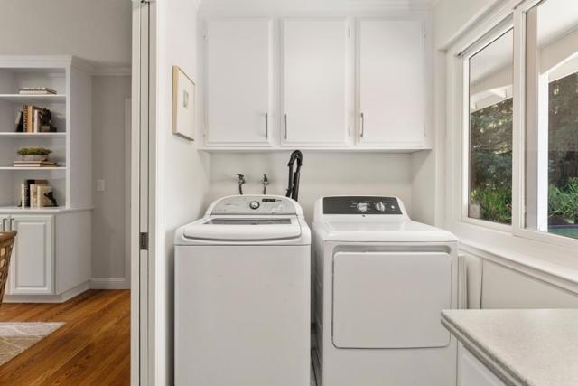 801 Allardice Way, Stanford CA: https://media.crmls.org/mediaz/5df6714c-cbfb-483a-bcbb-b8cea3794846.jpg
