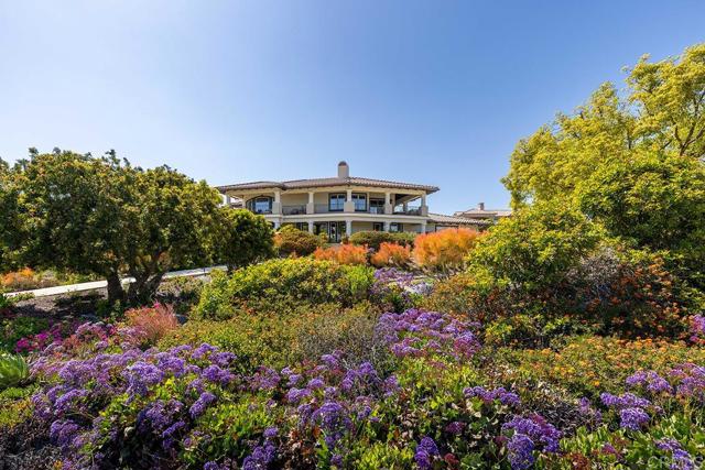 9698 Welk View Drive, Escondido CA: https://media.crmls.org/mediaz/5df69adc-bdba-4a89-bf6e-33a9d2afb67d.jpg