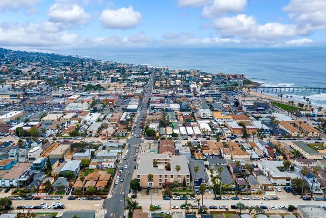 5015 Cape May Ave, San Diego CA: https://media.crmls.org/mediaz/5df6ac12-13ea-42da-bfb1-6d3155f33f0b.jpg