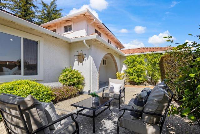 21547 Rosario Avenue, Cupertino CA: https://media.crmls.org/mediaz/5df6dfb5-434d-40b6-b1e5-df8b35219ed6.jpg