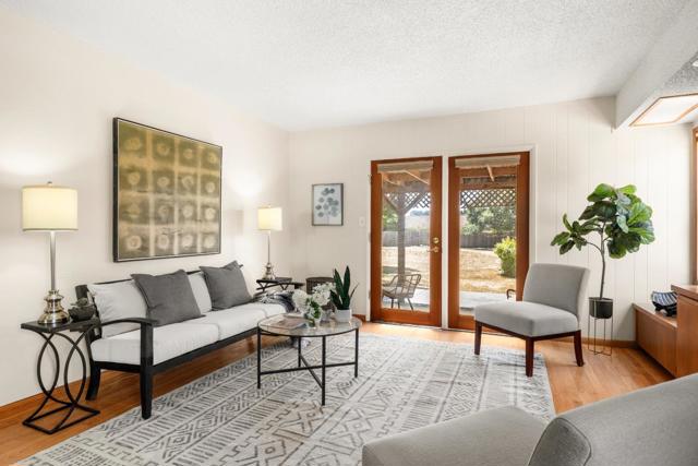 411 Alta Vista Dr, Santa Cruz CA: https://media.crmls.org/mediaz/5df71ff8-23fe-4e0f-9f93-ffb1f1f3f946.jpg