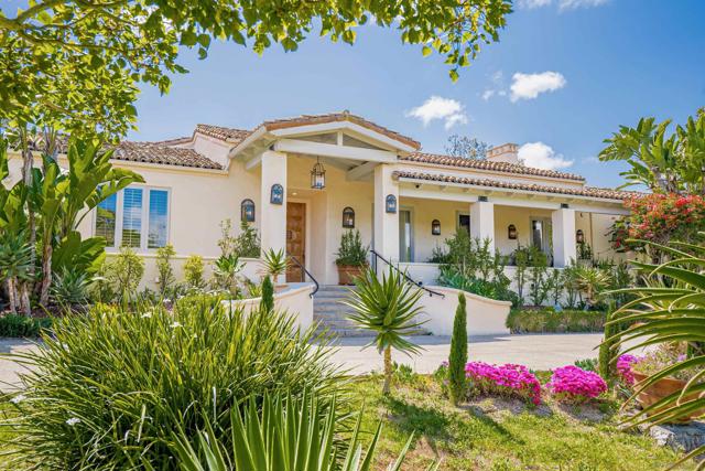 17716 Via De Fortuna, Rancho Santa Fe CA: https://media.crmls.org/mediaz/5df83e3e-7335-4cce-9d06-e83890de8932.jpg