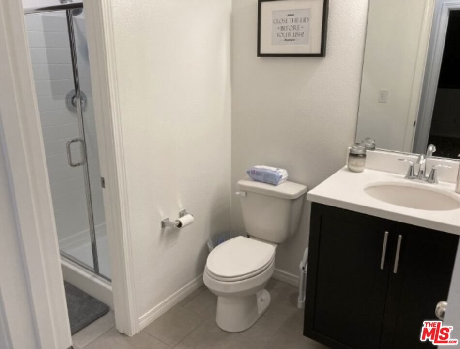 https://media.crmls.org/mediaz/5df9241c-c1fa-450f-b5f0-2dbb7a21d687.jpg?preset=X-Large