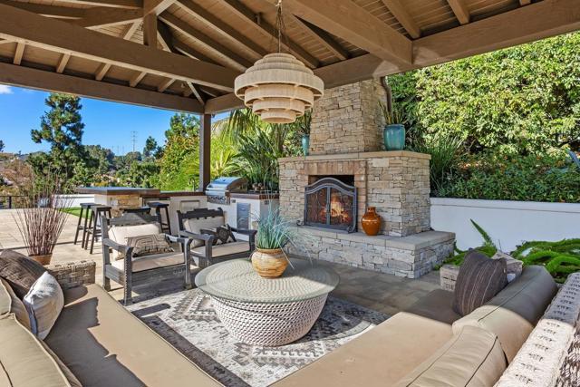 560 San Andres Dr., Solana Beach CA: https://media.crmls.org/mediaz/5df94286-b8c2-4d6e-ab5e-4578bb3c1e84.jpg