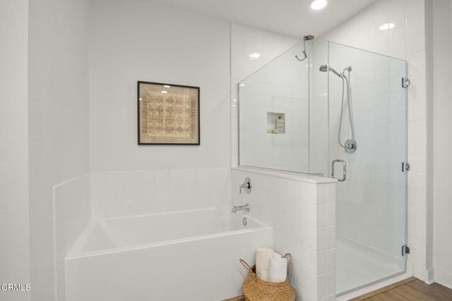 2870 Wagon Wheel Road, Oxnard CA: https://media.crmls.org/mediaz/5df9b33d-3dc6-4e0b-b90b-60ff000d8037.jpg