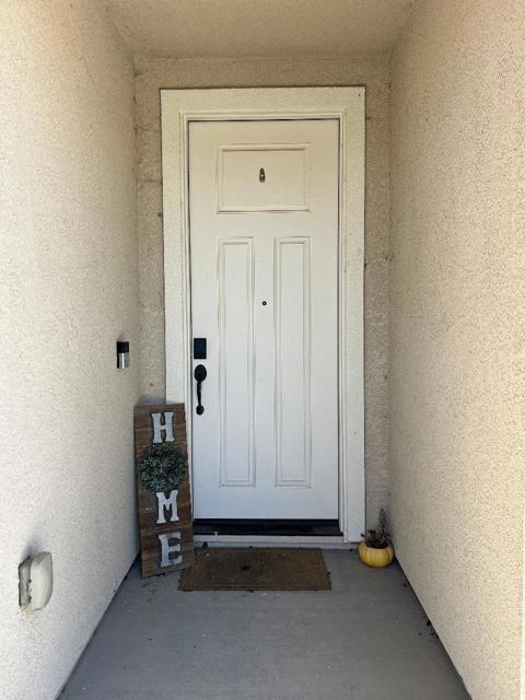 1460 Waterwheel Lane, Hollister CA: https://media.crmls.org/mediaz/5dfb20d2-e201-4059-8dff-31a5ac5ee71a.jpg