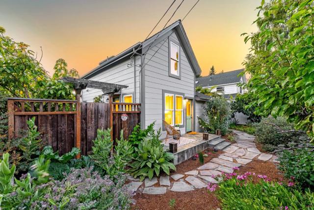 2801 S Main Street, Soquel CA: https://media.crmls.org/mediaz/5dfb3cbc-3e2c-4903-916b-4ab300759a11.jpg