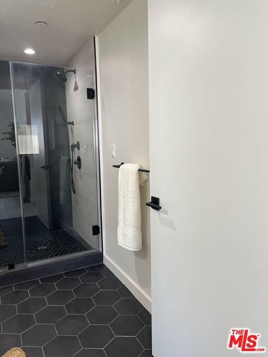 124 S Croft Avenue, Los Angeles CA: https://media.crmls.org/mediaz/5dfb758a-6a7c-4400-a21f-ef1400cbe877.jpg