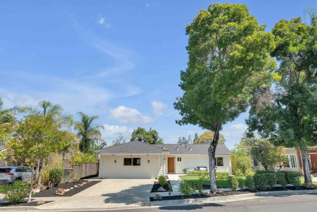 209 Nob Hill Way, Los Gatos CA: https://media.crmls.org/mediaz/5dfb9644-6c7b-4f35-845d-243987487196.jpg