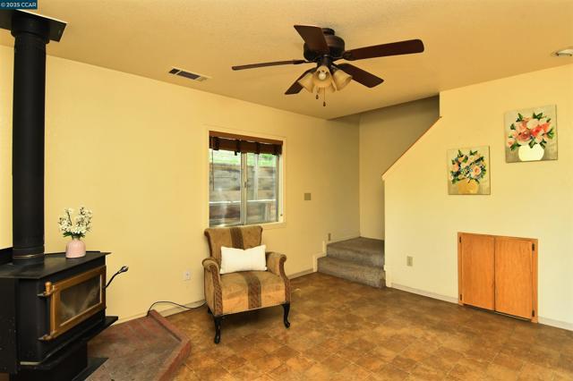 9687 Manzanita Way, Coulterville CA: https://media.crmls.org/mediaz/5dfbf5bd-387e-4fb3-abbe-39d89e0ee55b.jpg