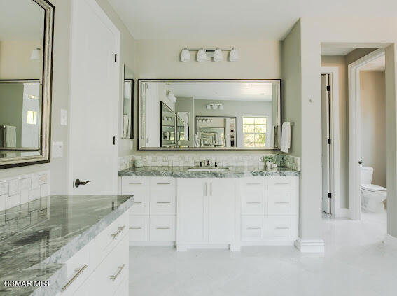 1323 Arroyo View Street, Thousand Oaks CA: https://media.crmls.org/mediaz/5dfc0144-725e-4219-bcb6-4e7e0d43a4f1.jpg