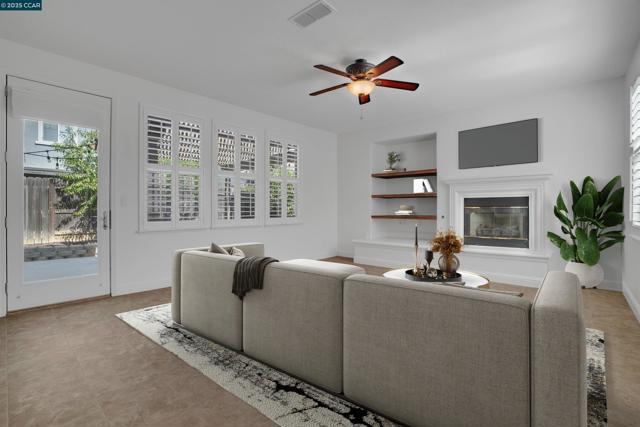 1411 Granite Creek Dr, Patterson CA: https://media.crmls.org/mediaz/5dfd8add-4f2a-48a3-97c1-8169b3c956d3.jpg