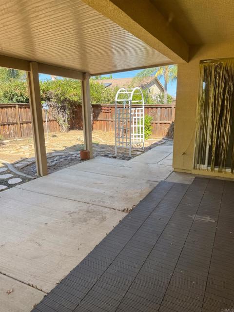 27174 Augusta Ave Avenue, Menifee CA: https://media.crmls.org/mediaz/5dfdcc52-1039-484c-946d-e6f6ed43a472.jpg