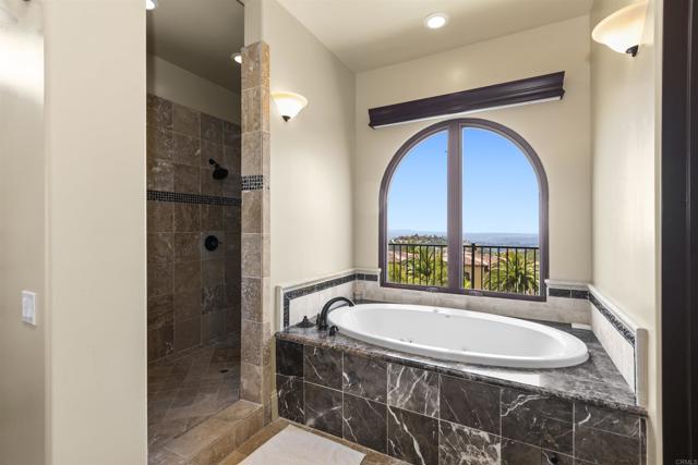 Detail Gallery Image 20 of 28 For 8039 El Cielo, Rancho Santa Fe,  CA 92067 - 5 Beds | 6/1 Baths