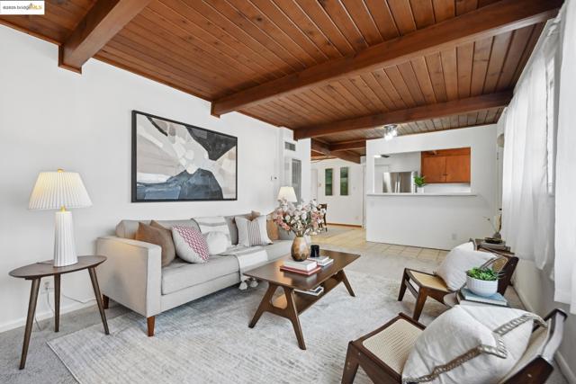 4125 Miflin Ave, El Sobrante CA: https://media.crmls.org/mediaz/5dfe5fcd-1889-4108-8eb3-1fc800becc87.jpg