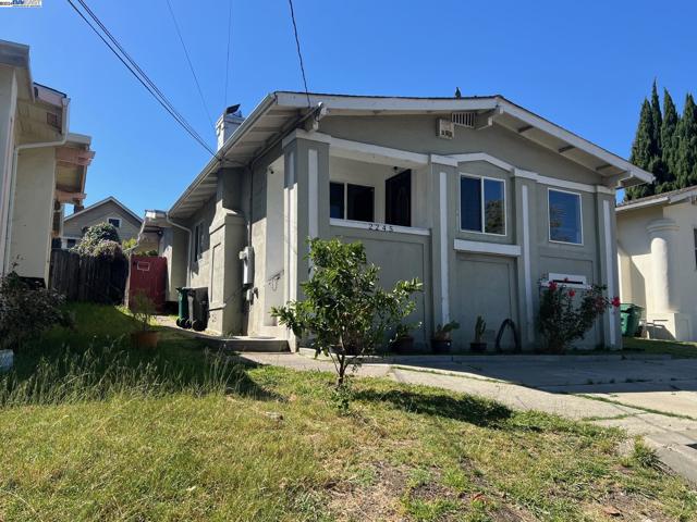 2245 High St, Oakland, California 94601, 4 Bedrooms Bedrooms, ,2 BathroomsBathrooms,Single Family Residence,For Sale,High St,41063537