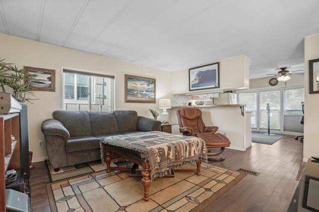 9097 N Ventura Avenue, Ventura CA: https://media.crmls.org/mediaz/5e004388-46b6-4962-af95-96f740db0f98.jpg