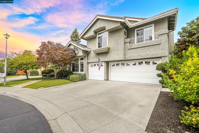 405 Triomphe Ct, Danville CA: https://media.crmls.org/mediaz/5e00fce8-7f24-453d-8ee0-04fc493dcbd6.jpg