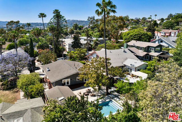 1644 Golden Gate Avenue, Los Angeles CA: https://media.crmls.org/mediaz/5e0246b8-b59a-46ba-885e-fdcda688a9ce.jpg