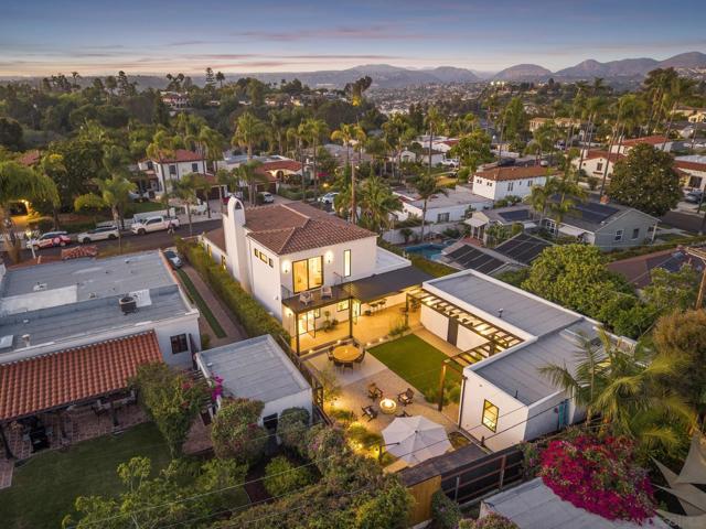4223 Middlesex Dr, San Diego CA: https://media.crmls.org/mediaz/5e0279d3-69fa-4b99-90cf-43092e079c7c.jpg