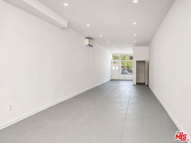 14426 Friar Street photo 15