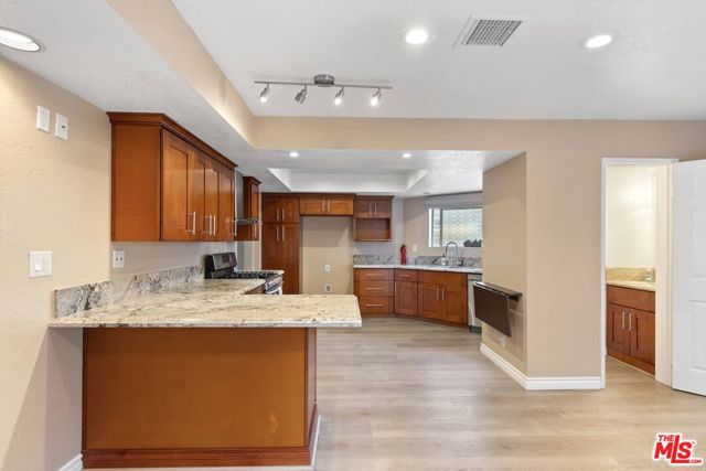2210 Graham Avenue, Redondo Beach CA: https://media.crmls.org/mediaz/5e036ac7-36ca-4fd0-9882-f9d4dc453ba0.jpg