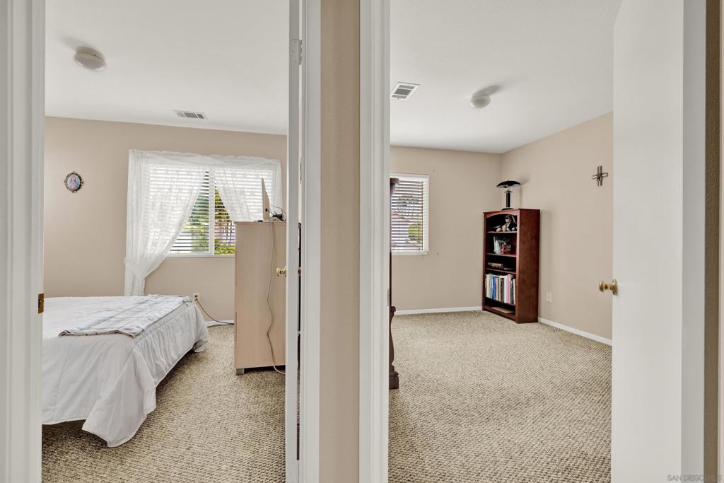 MLS #250033559SD image #35