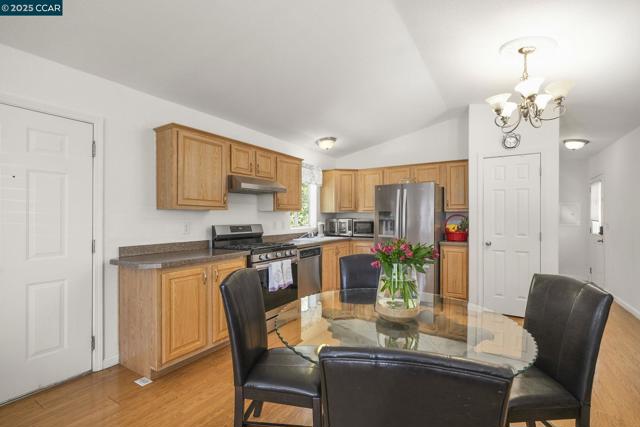 55 Pacifica Ave, Bay Point CA: https://media.crmls.org/mediaz/5e04c5f8-16a5-411e-88ba-02659eaaecfc.jpg