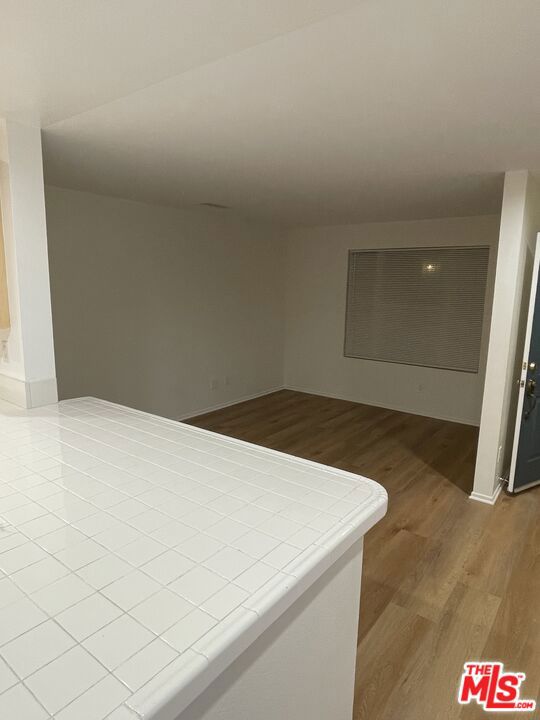 121 Cancion Way, Los Angeles CA: https://media.crmls.org/mediaz/5e04ddca-0107-4fbf-842f-9ef6b949490a.jpg