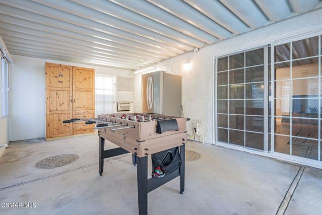 1642 Cayton Avenue, Simi Valley CA: https://media.crmls.org/mediaz/5e051af7-1981-4ed9-84a2-732f50e93666.jpg