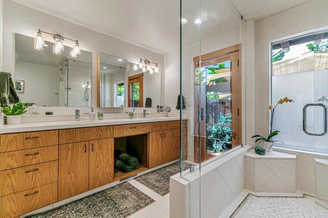 15393 Via Caballero, Monte Sereno CA: https://media.crmls.org/mediaz/5e05c0e7-b1ad-4c84-b216-b32eefada711.jpg