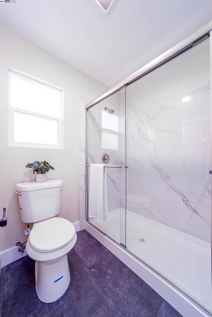 35459 Galen Pl, Fremont CA: https://media.crmls.org/mediaz/5e070ec5-8c74-446c-b9cc-a24ee6620393.jpg