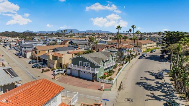 1230 Mandalay Beach Road, Oxnard CA: https://media.crmls.org/mediaz/5e078950-4598-4e1e-a35c-5d93722c07ea.jpg