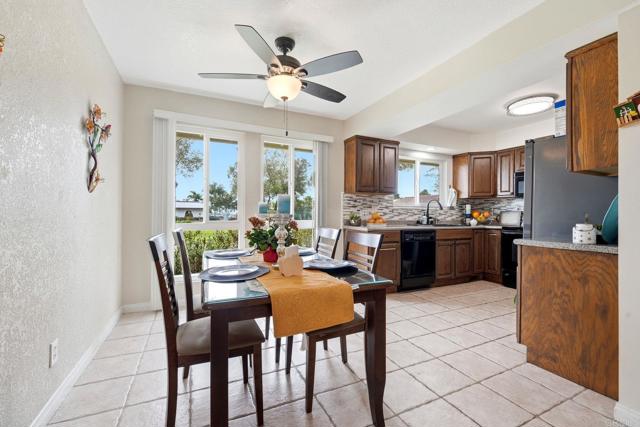 Detail Gallery Image 5 of 44 For 3655 Vista Campana #9,  Oceanside,  CA 92057 - 2 Beds | 2 Baths