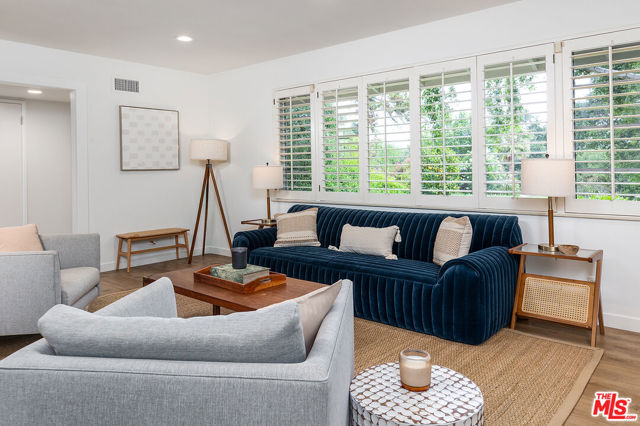 1215 Linda Ridge Lane, Pasadena CA: https://media.crmls.org/mediaz/5e08bc76-7188-4a6b-b5eb-44e904843095.jpg