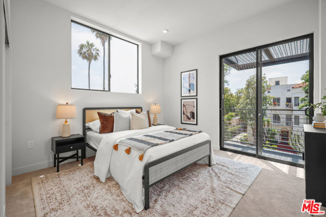 1200 N Orange, West Hollywood CA: https://media.crmls.org/mediaz/5e09536a-0333-454e-a257-4019164fb0d7.jpg
