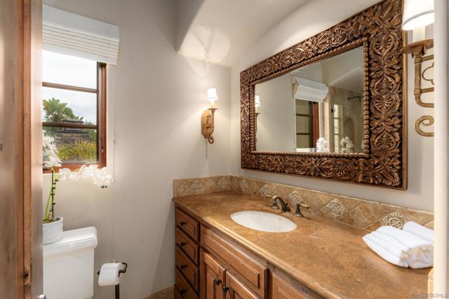 1038 E Ave, Coronado CA: https://media.crmls.org/mediaz/5e09867c-24b8-4d6a-8c21-25e434969a4e.jpg