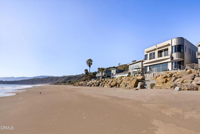 6768 Breakers Way, Ventura CA: https://media.crmls.org/mediaz/5e099cdd-4d42-4612-9ada-9c4e33c279b2.jpg