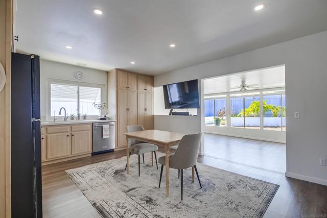 7460 Kamwood, San Diego CA: https://media.crmls.org/mediaz/5e09fdf7-3843-42a0-aff8-dc02f618ffb6.jpg