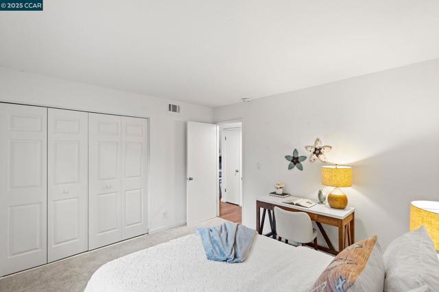 879 Camelback Pl, Pleasant Hill CA: https://media.crmls.org/mediaz/5e0a1307-807d-49c9-ad1e-8e9587168885.jpg