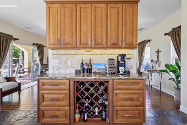 944 Rainbow Crest Road, Fallbrook CA: https://media.crmls.org/mediaz/5e0a762a-1c89-471f-83d2-4dbd2e3b25dc.jpg
