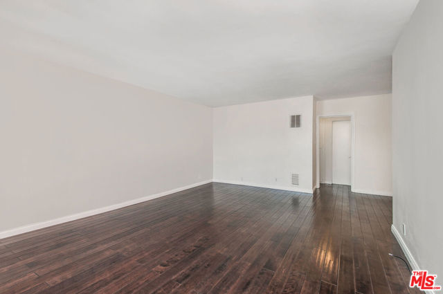 1328 Havenhurst Drive, 103 photo 5