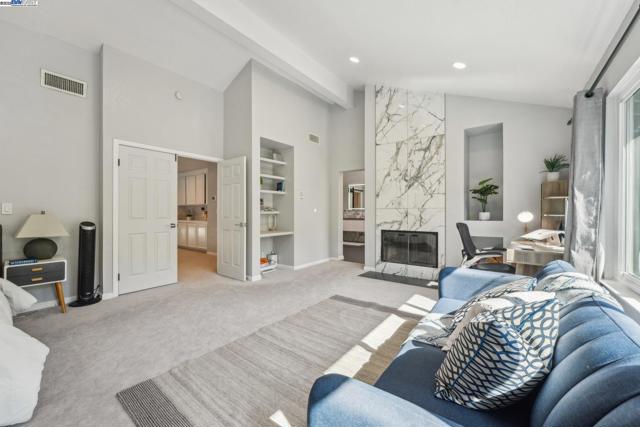 8244 Brittany Dr, Dublin CA: https://media.crmls.org/mediaz/5e0ae00e-a014-4ada-8f7d-c8cc2c5b364d.jpg