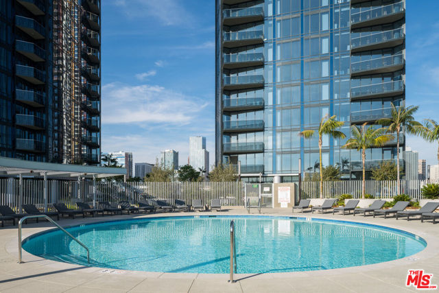 1200 S FIGUEROA Street, Los Angeles CA: https://media.crmls.org/mediaz/5e0b3fb1-57b2-4f9b-be0d-6ac873ca62fd.jpg
