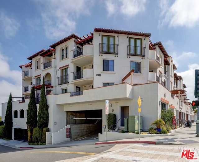 2001 Artesia Boulevard, Redondo Beach, California 90278, 1 Bedroom Bedrooms, ,1 BathroomBathrooms,Residential,Sold,Artesia,23296041