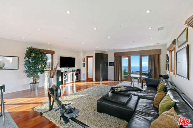 5 Bed Home for Sale in Malibu, California